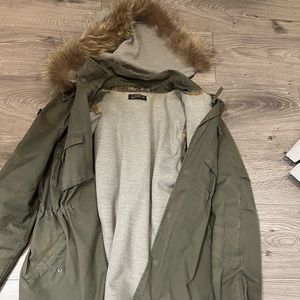 La Rok Luxe Military Jacket Green, Grey Hood, Removable Fur Lining Size Large